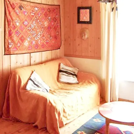 House With 3 Bedrooms In With Furnished Garden And Wifi 2 Km From The Beach בית נופש *